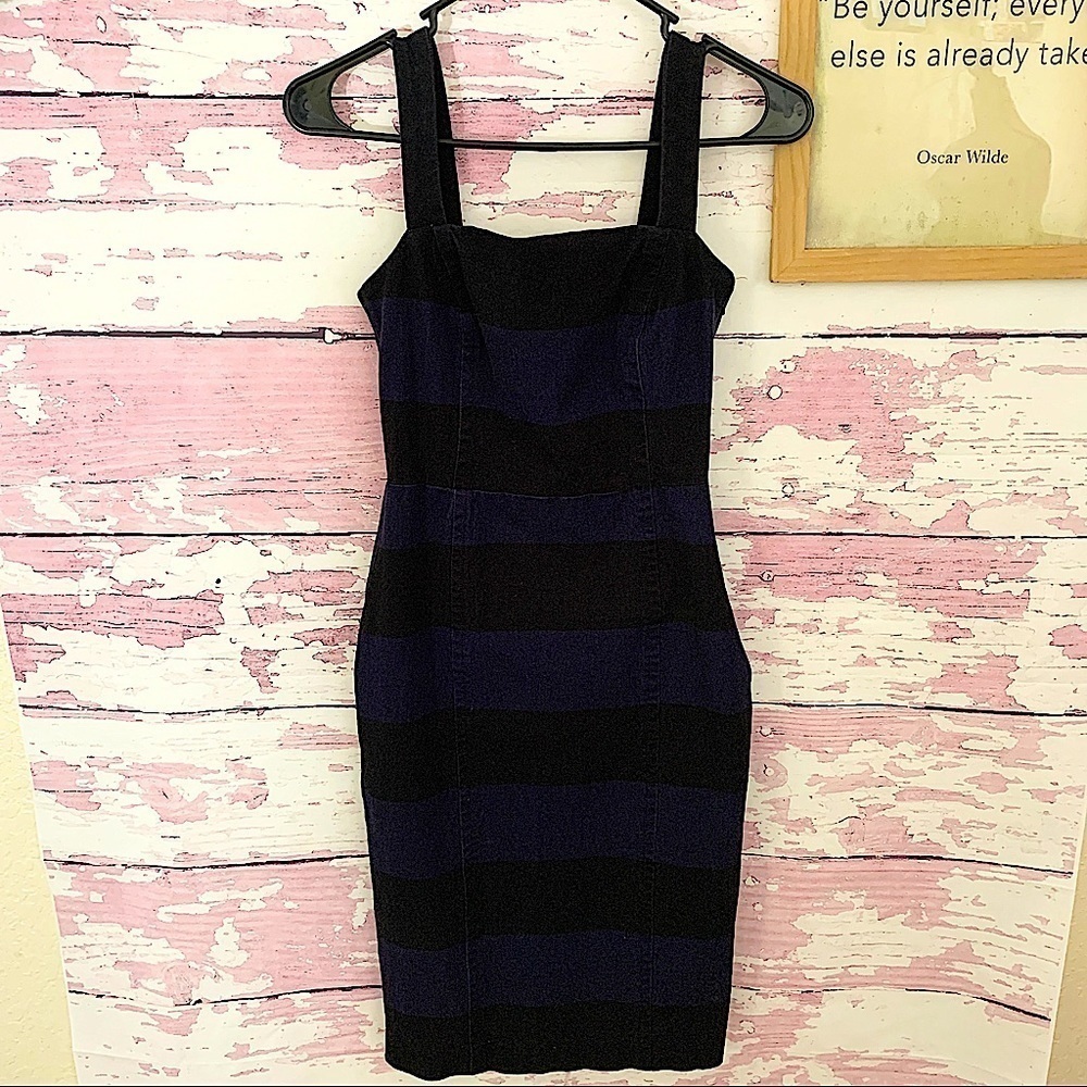BANANA REPUBLIC Women’s Navy Blue Black Striped Denim look Dress size 0